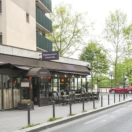 Cute Parc Chaumont Studio *