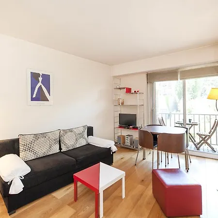Cute Parc Chaumont Studio 公寓